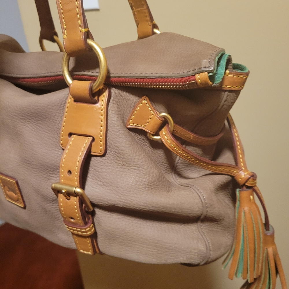 Dooney & Bourke - Picture 3 of 6